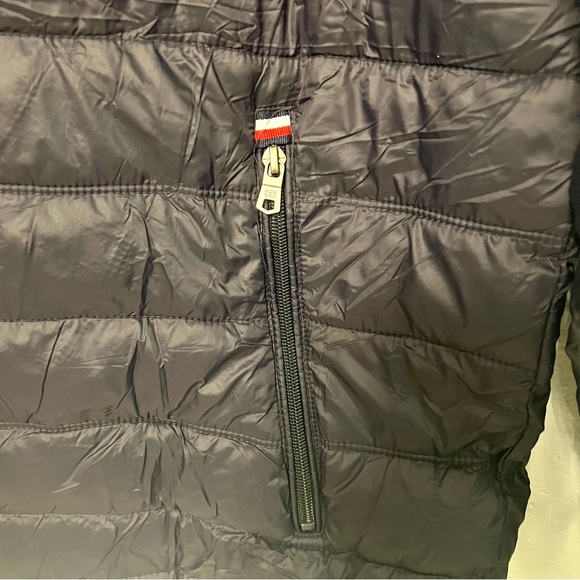 TOMMY HILFIGER PUFFET PACKABLE CONSTRUCTION JACKET in NAVY - Picture 8 of 16